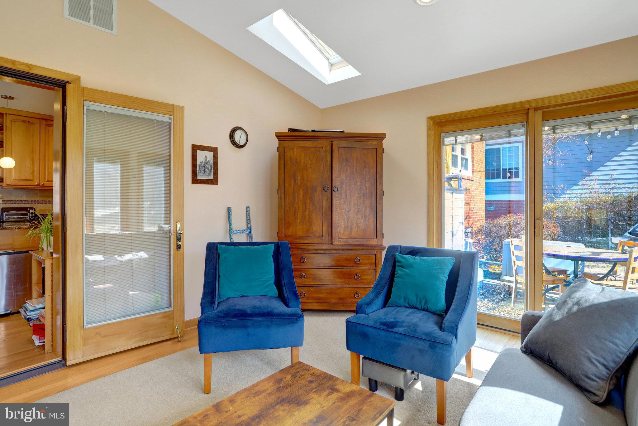 BOULEVARD MANOR - Residential Lease