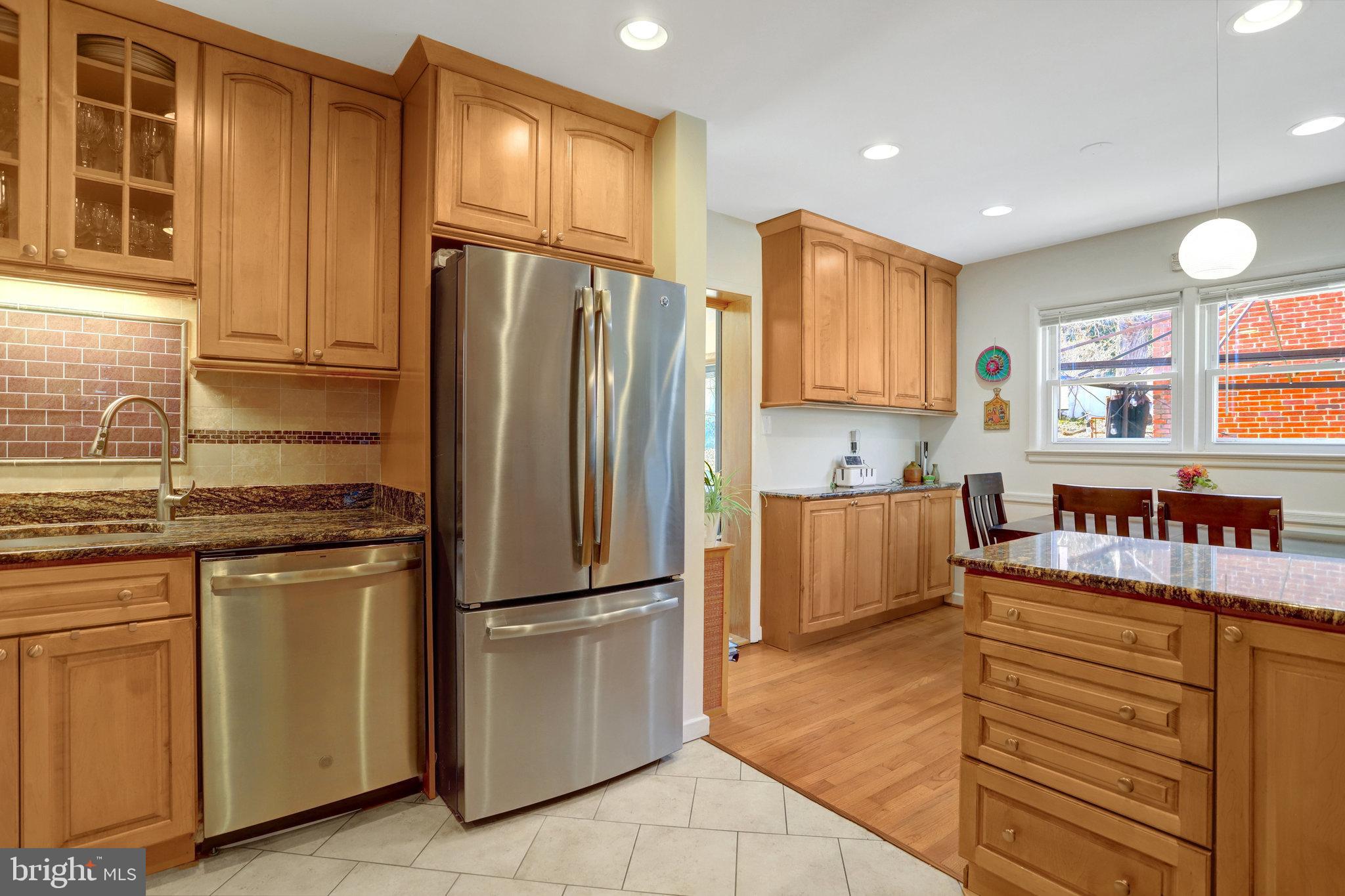 BOULEVARD MANOR - Residential Lease