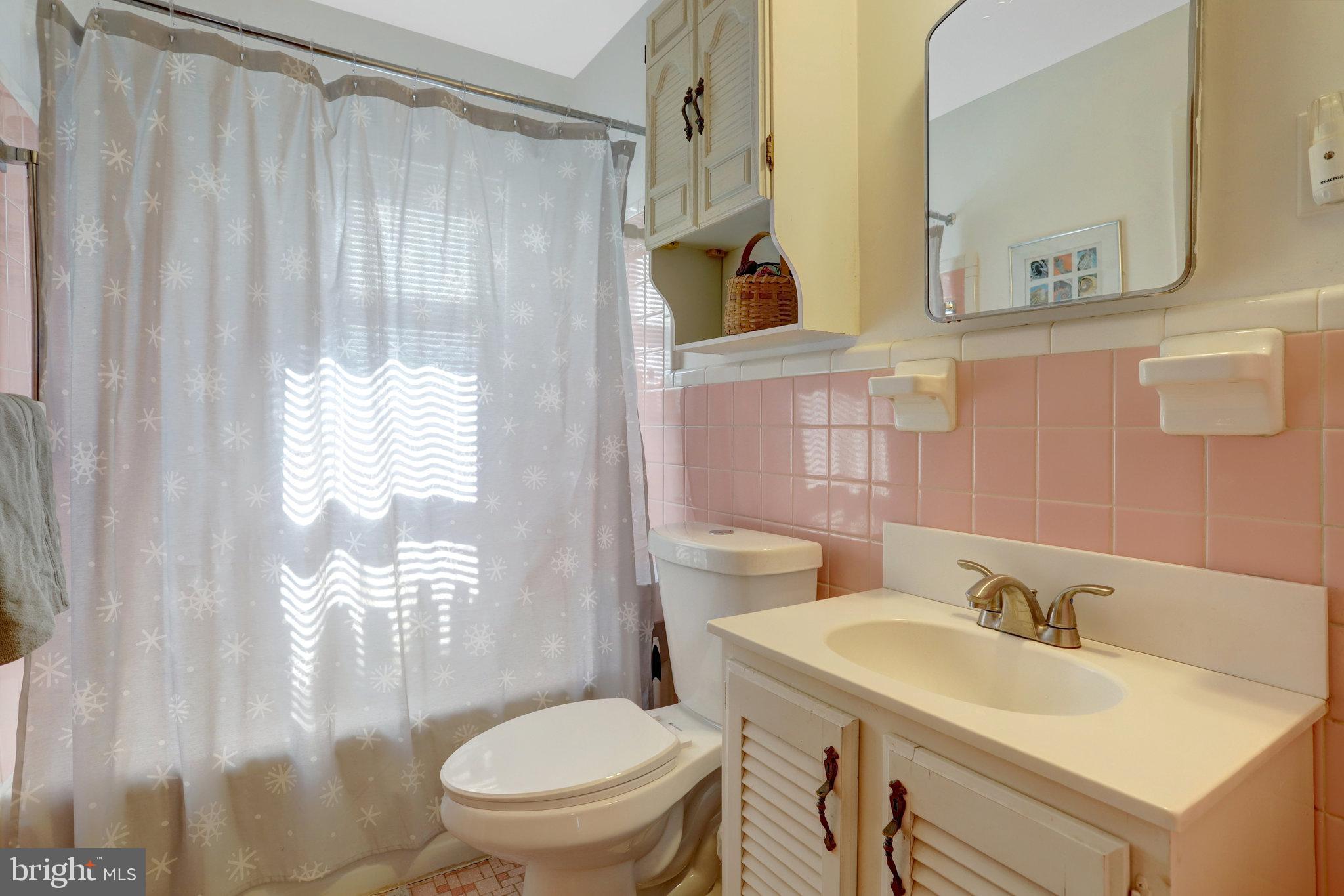 BOULEVARD MANOR - Residential Lease