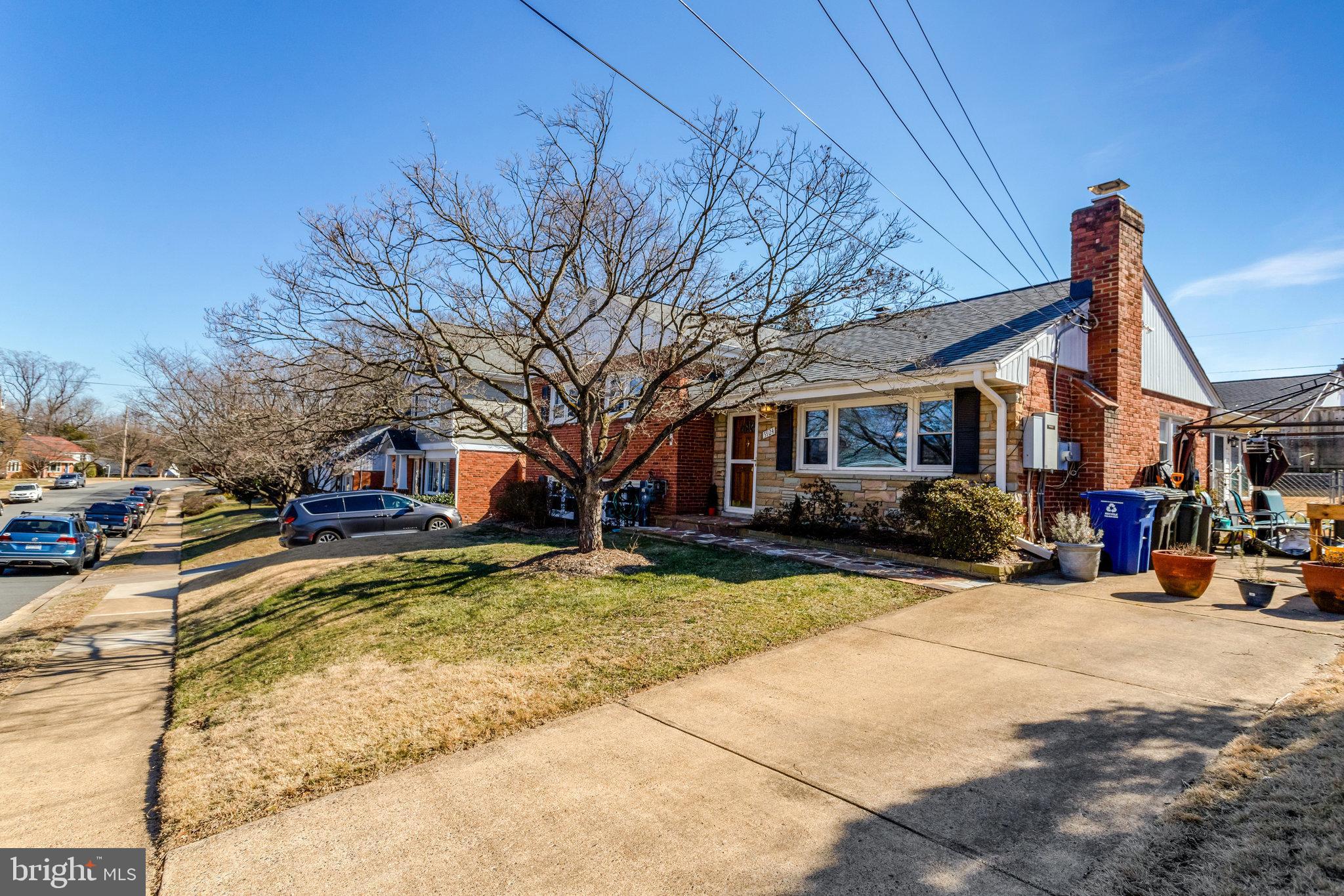 BOULEVARD MANOR - Residential Lease