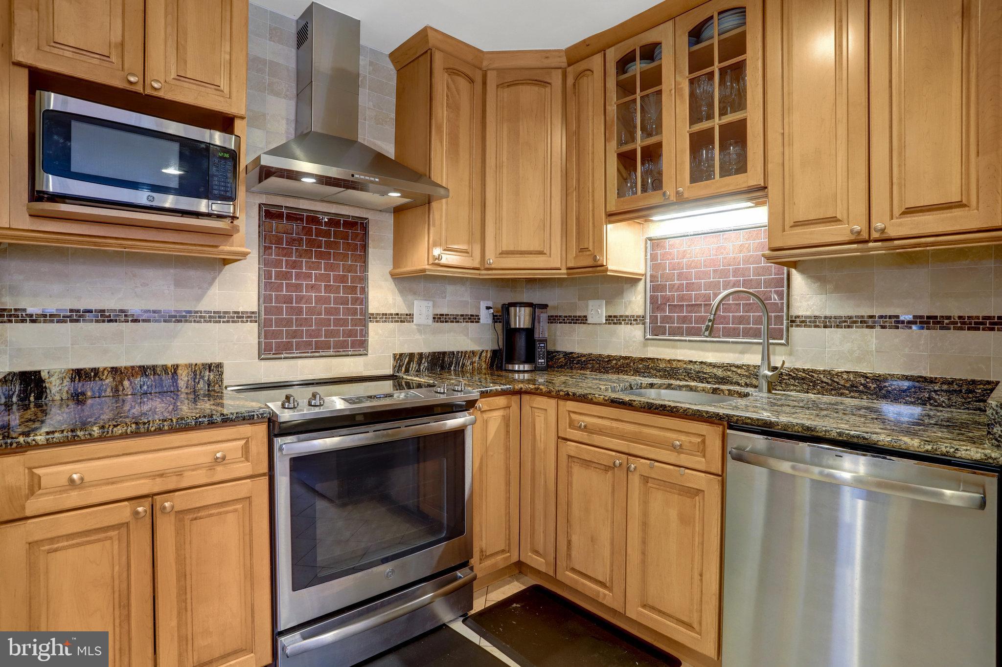 BOULEVARD MANOR - Residential Lease