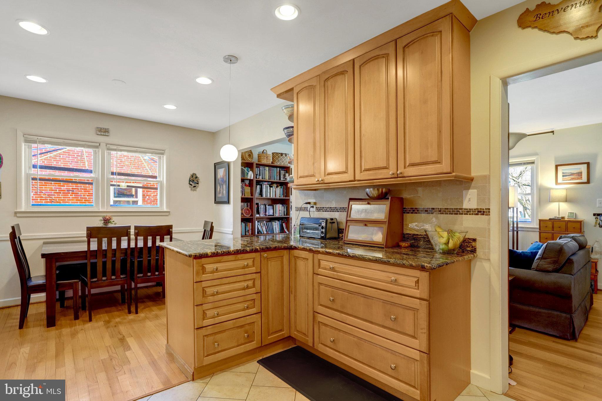 BOULEVARD MANOR - Residential Lease