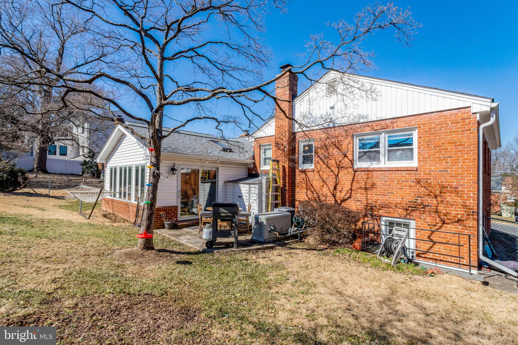 BOULEVARD MANOR - Residential Lease