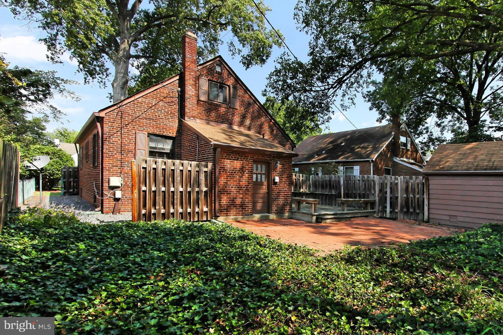 ADDISON HEIGHTS - Residential Lease