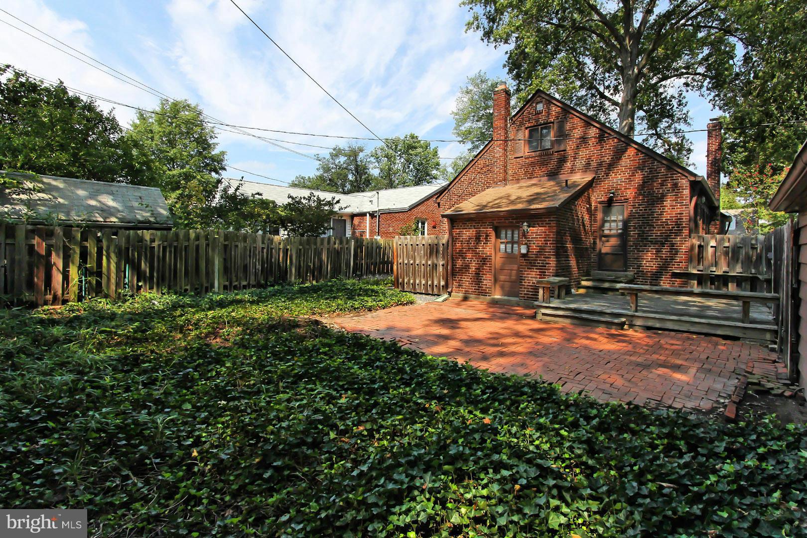 ADDISON HEIGHTS - Residential Lease