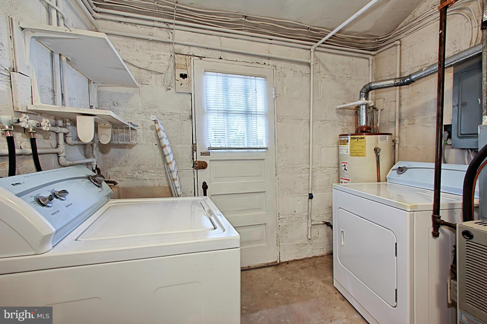 ADDISON HEIGHTS - Residential Lease