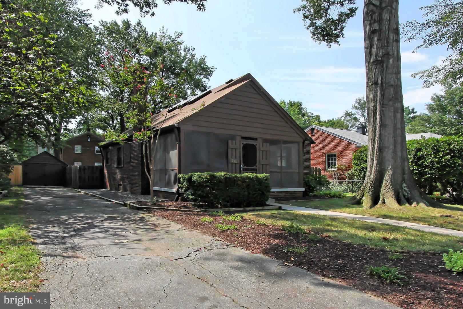 ADDISON HEIGHTS - Residential Lease