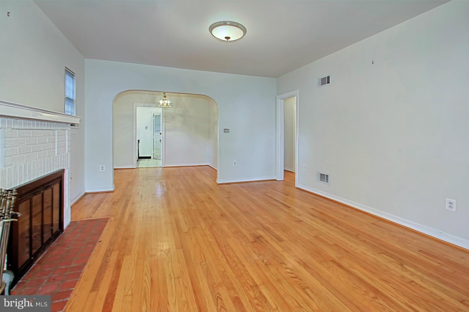 ADDISON HEIGHTS - Residential Lease