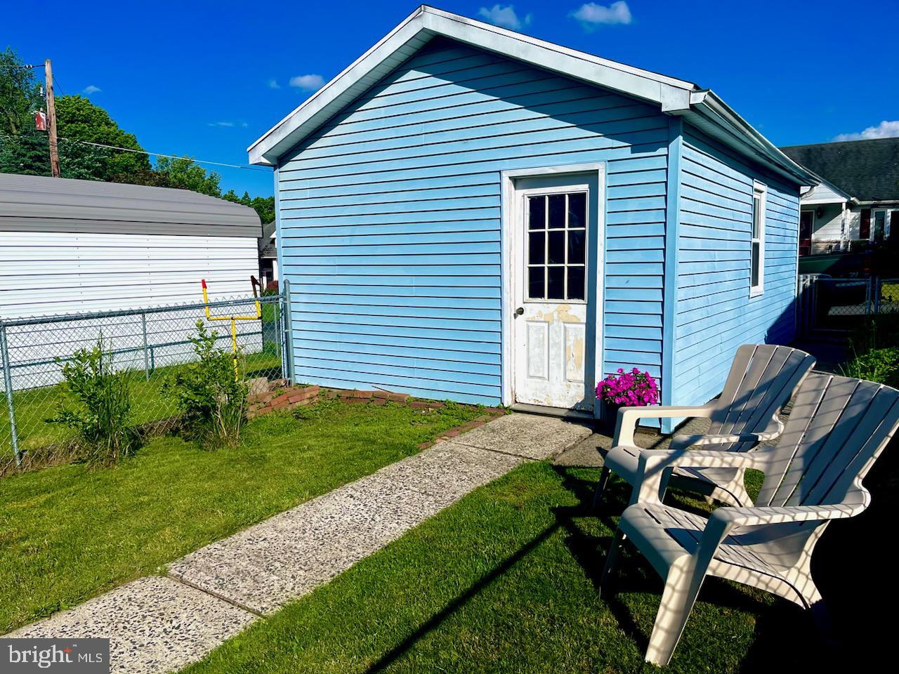 NEW MINERSVILLE - Residential