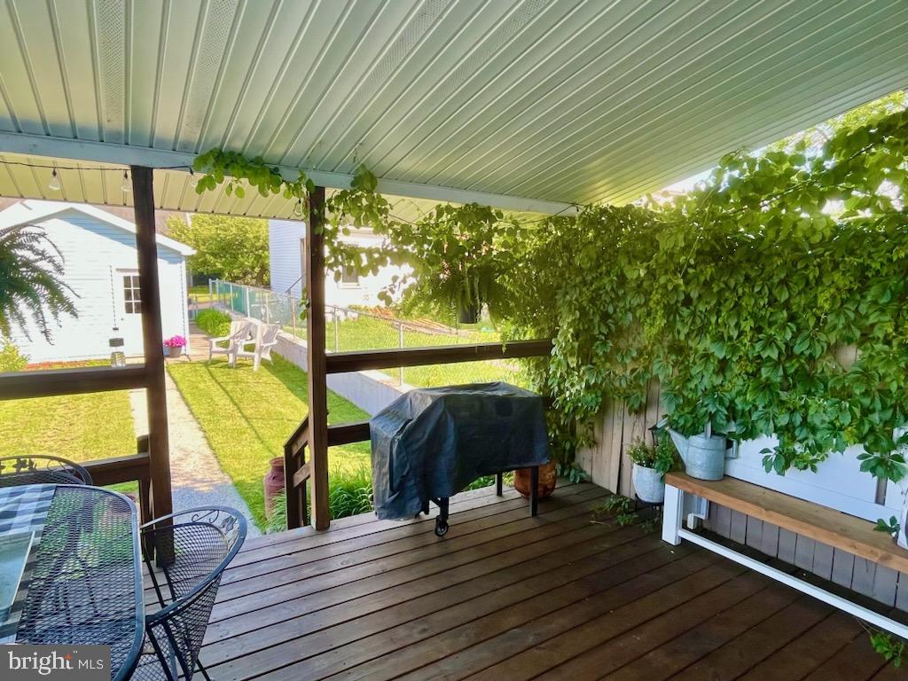 NEW MINERSVILLE - Residential