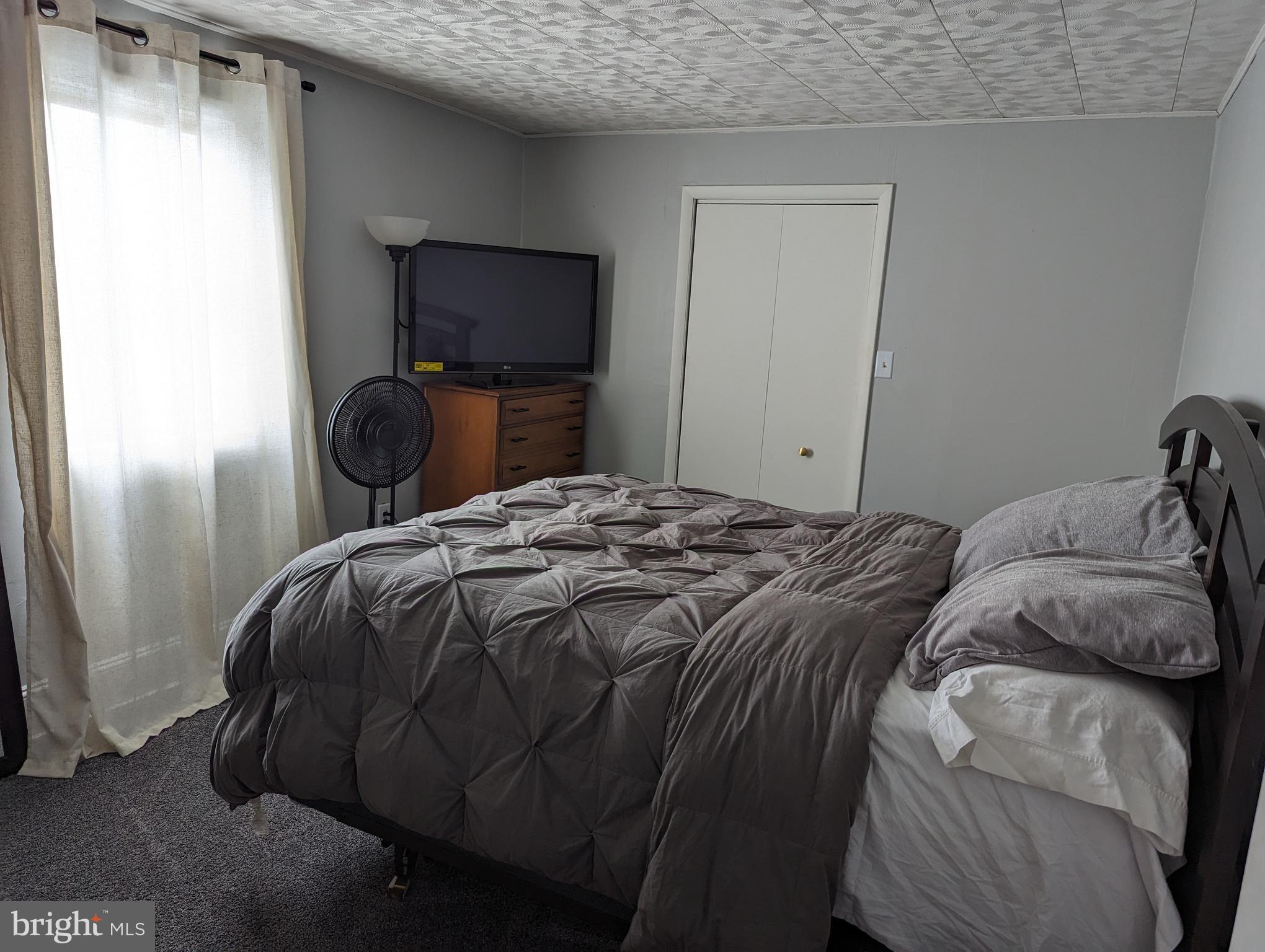 NEW MINERSVILLE - Residential