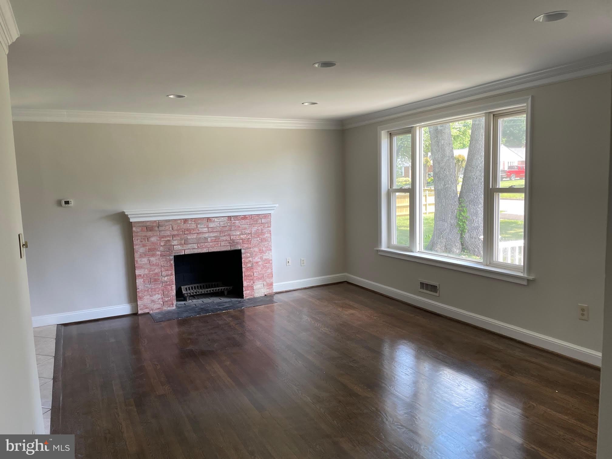 BROOKLAND ESTATES - Residential Lease