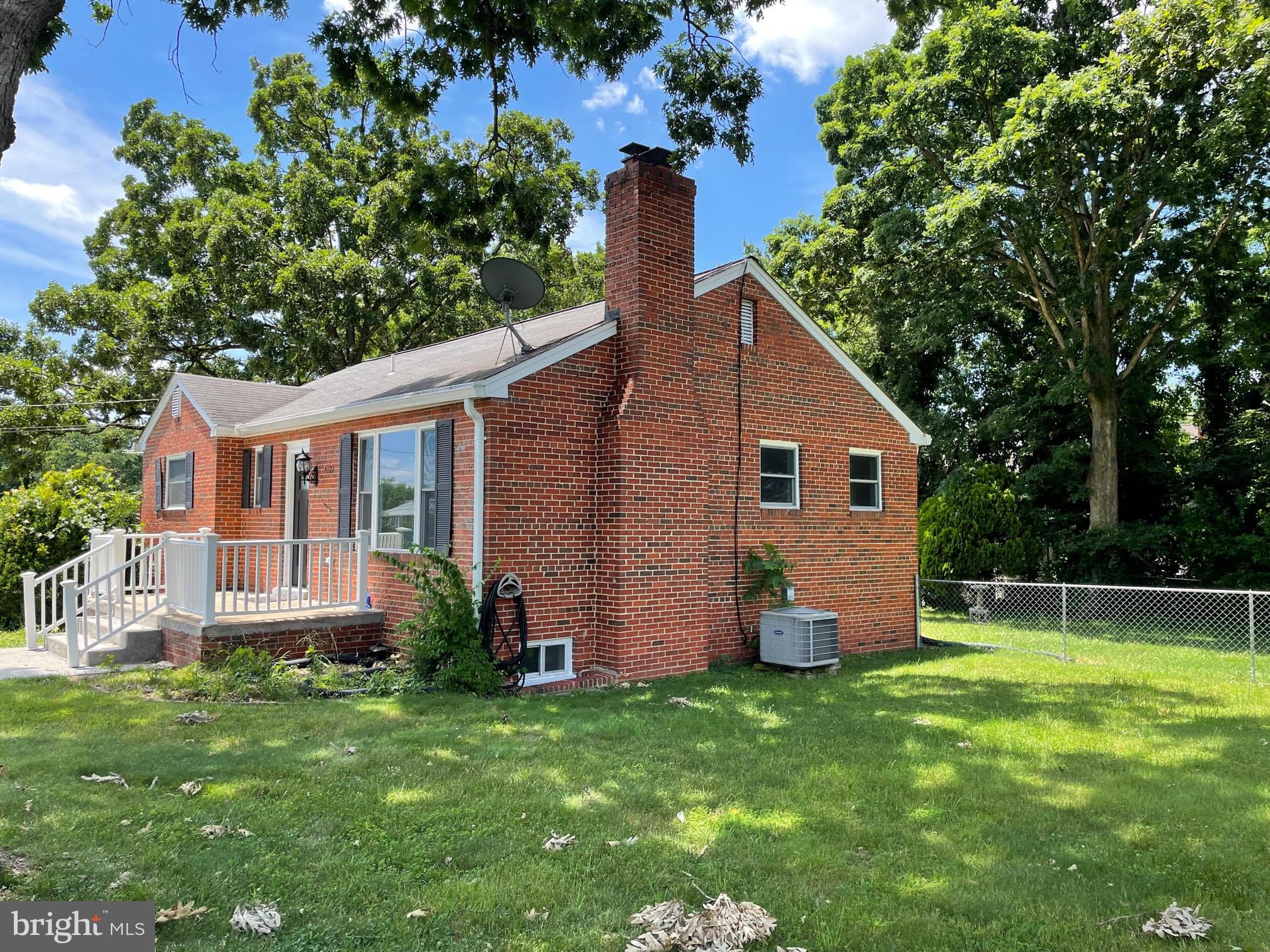 BROOKLAND ESTATES - Residential Lease