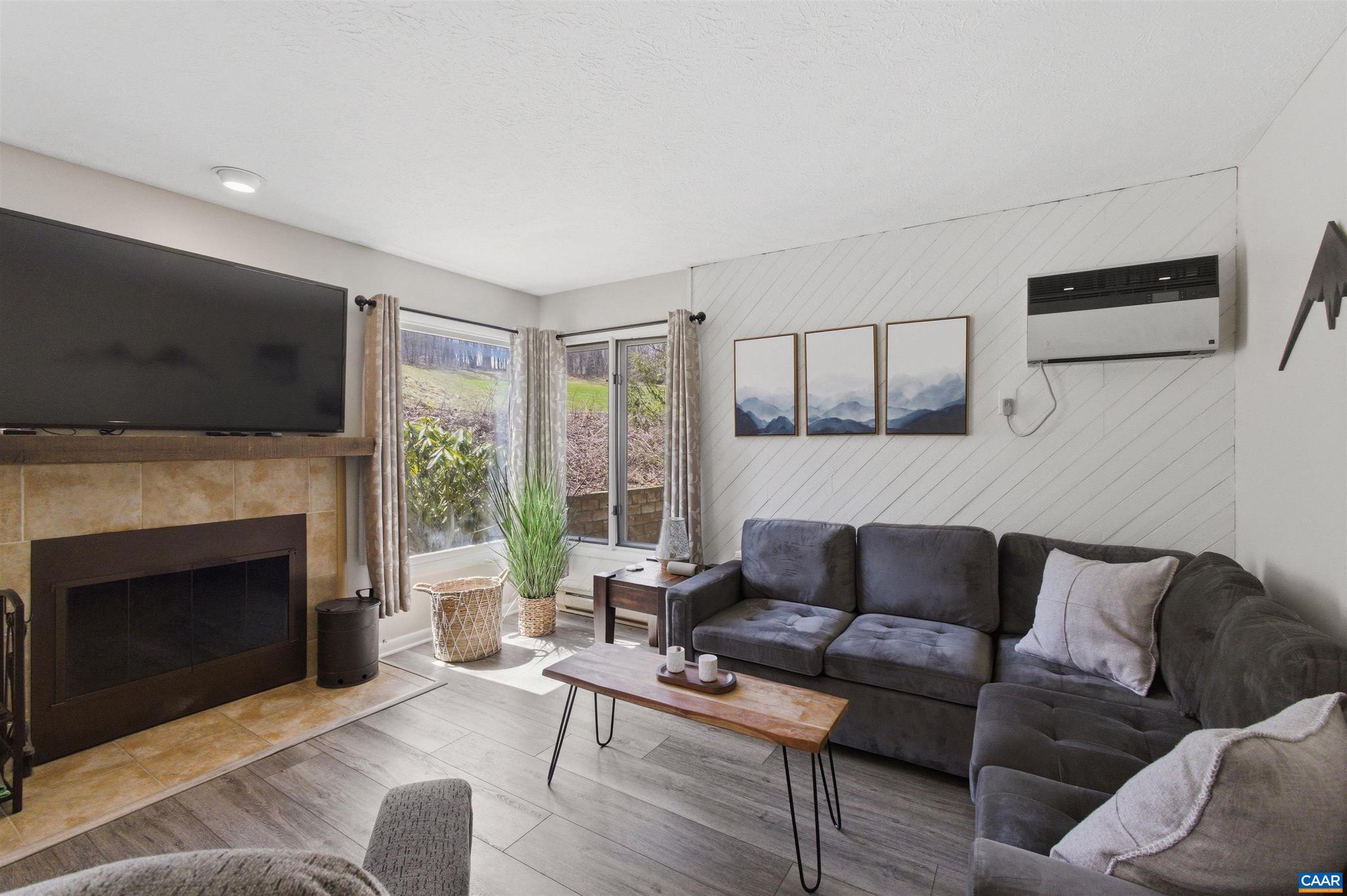 WINTERGREEN RESORT - Residential