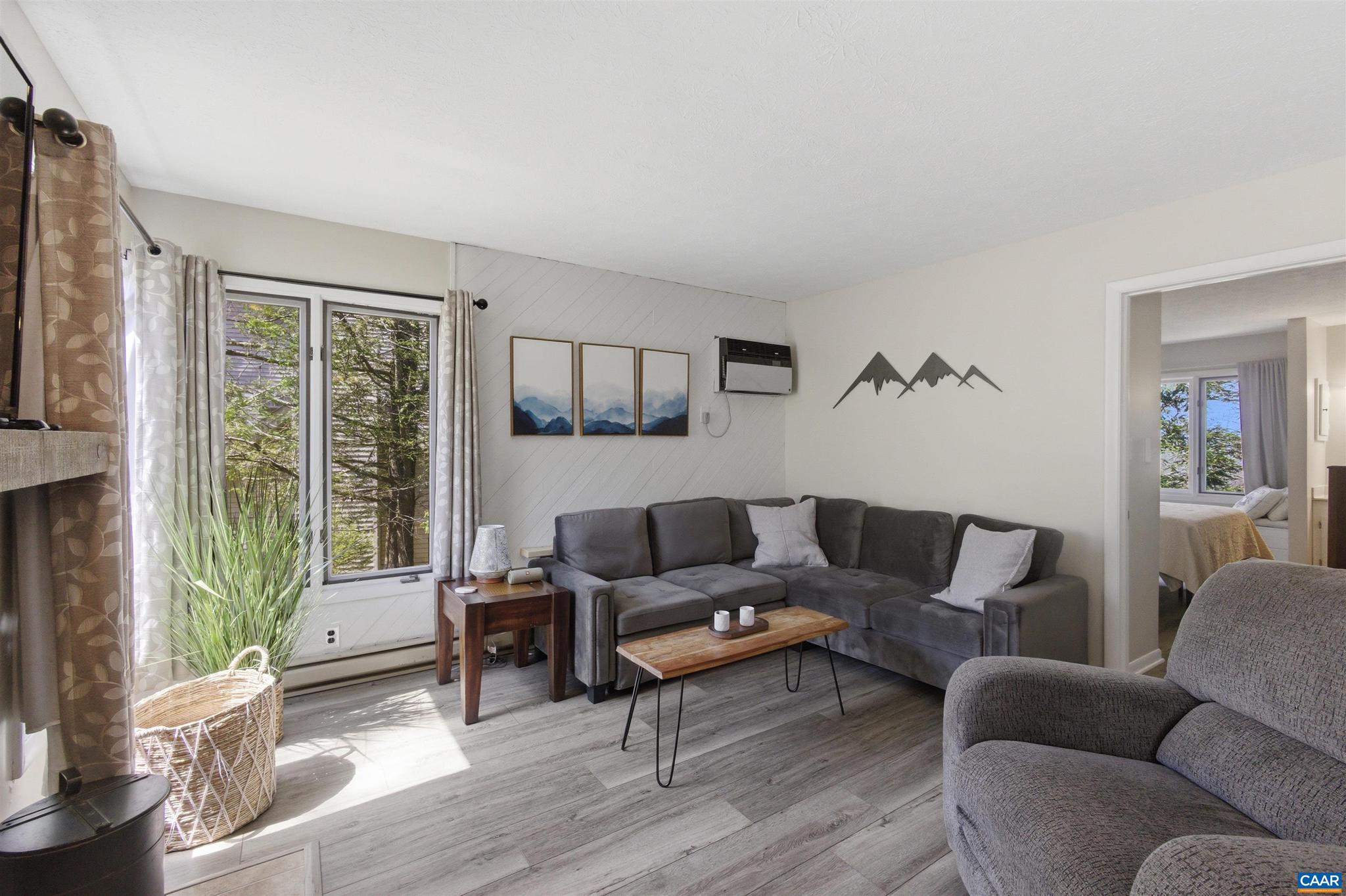 WINTERGREEN RESORT - Residential