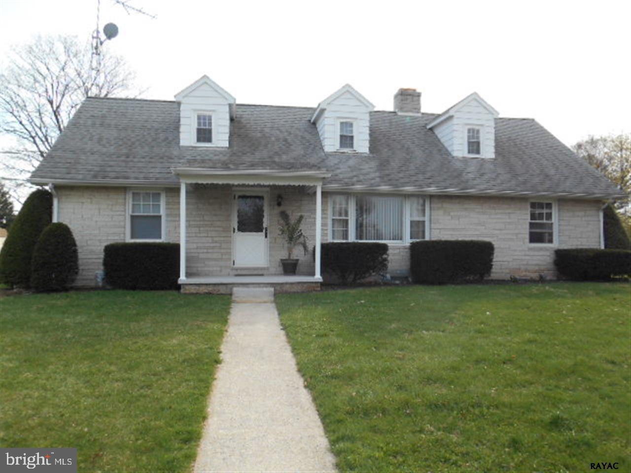 Immaculate 5-6 Bedroom, Split Rock home in West York Schools. This home offers large, level partially fenced yard, spacious living room, 2 gas fireplaces, partially finishedlower level with tile flooring, abundance of natural lighting, oversized garage w/storage above, plus so much more. All the space your family could ever need. Must see this home.
