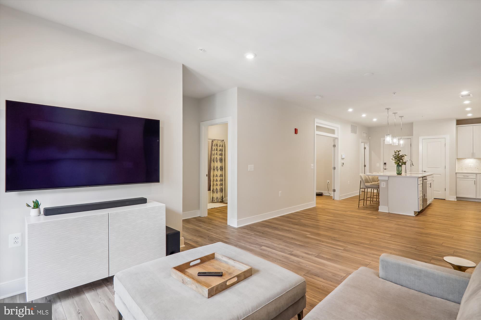 THE FLATS AT NATIONAL HARBOR - Residential Lease