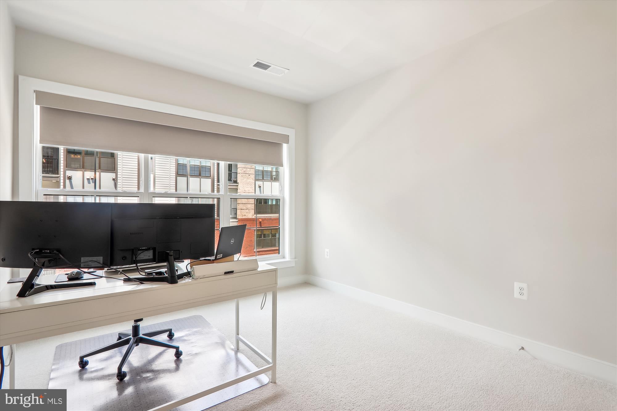 THE FLATS AT NATIONAL HARBOR - Residential Lease