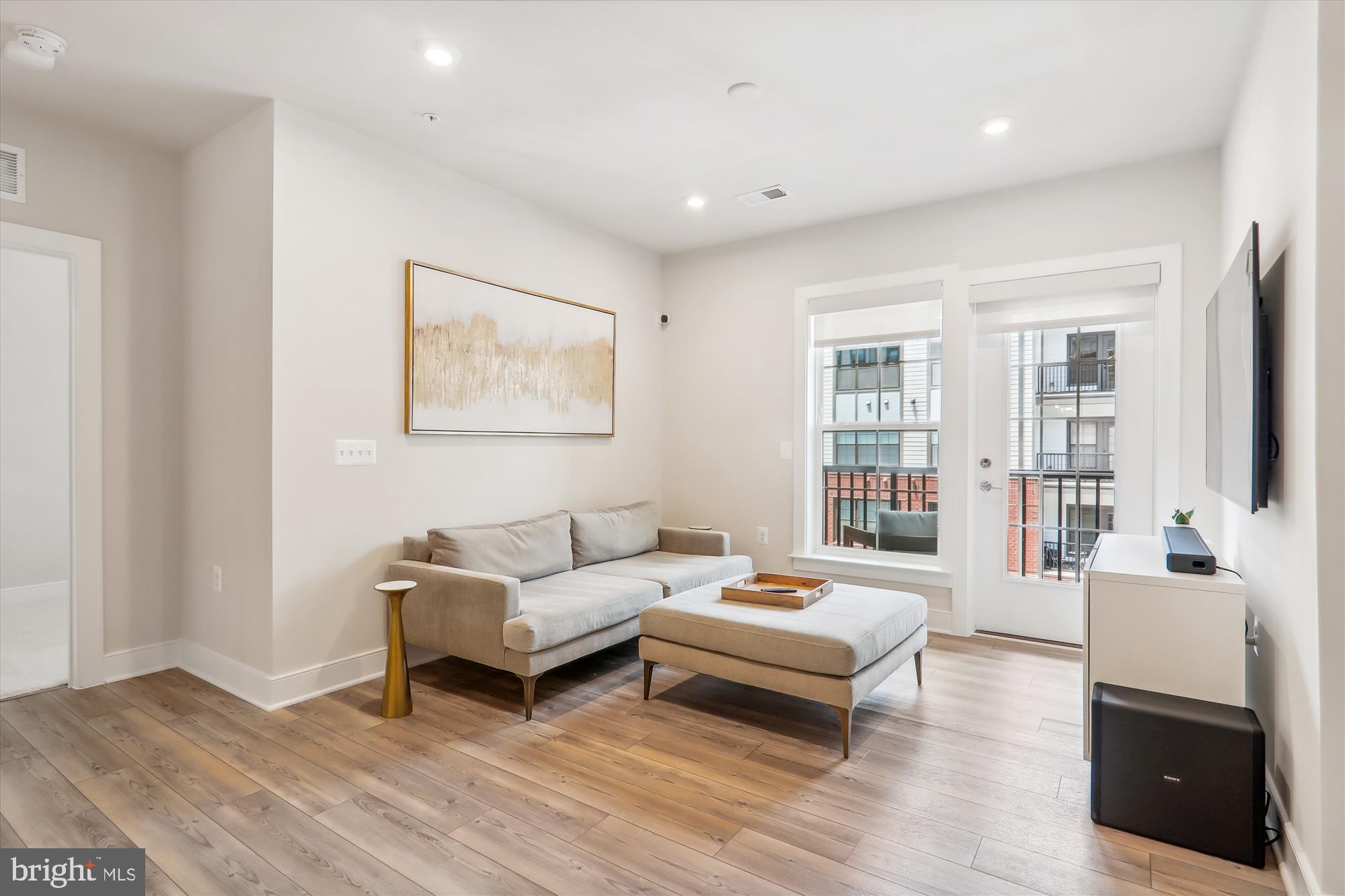 THE FLATS AT NATIONAL HARBOR - Residential Lease