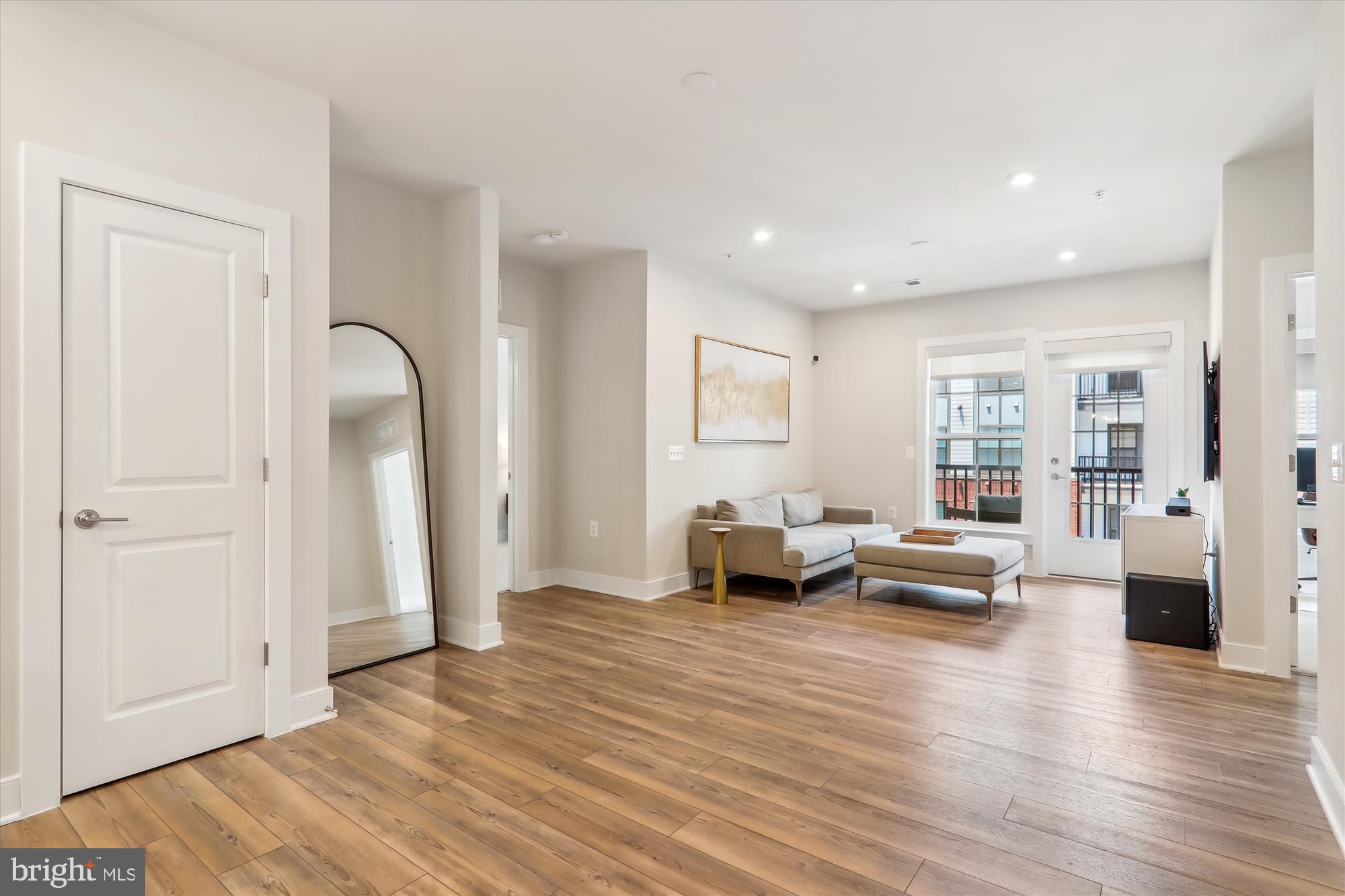 THE FLATS AT NATIONAL HARBOR - Residential Lease