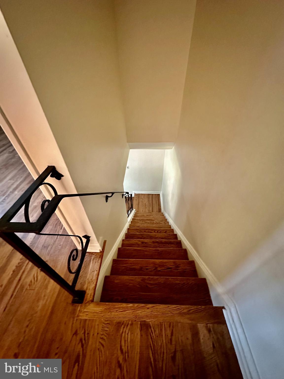 NORTHSIDE TOWNHOUSE APARTMENTS - Residential Lease