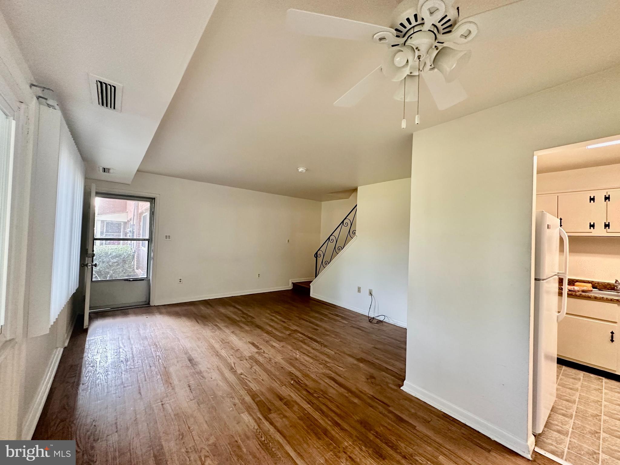 NORTHSIDE TOWNHOUSE APARTMENTS - Residential Lease