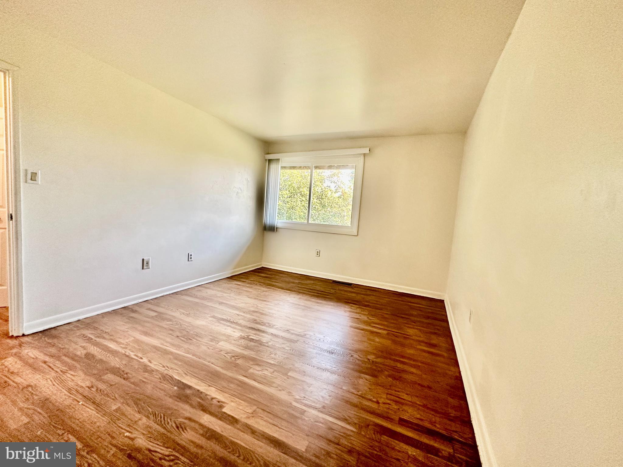 NORTHSIDE TOWNHOUSE APARTMENTS - Residential Lease