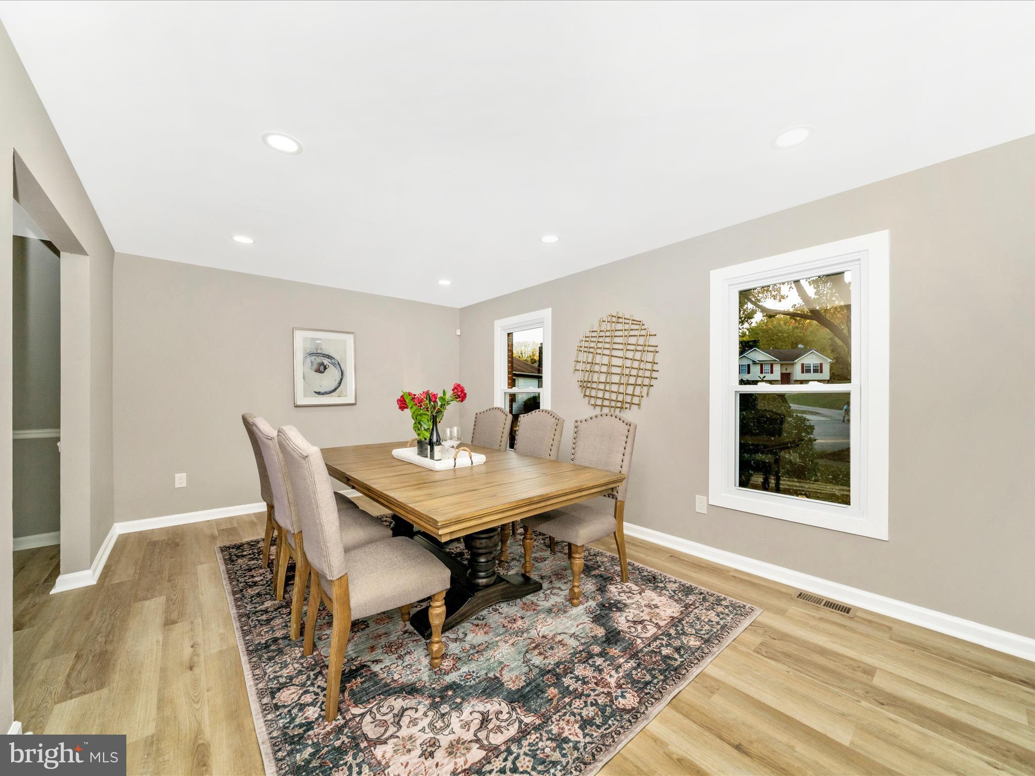 304 LOUREIRO LANE
