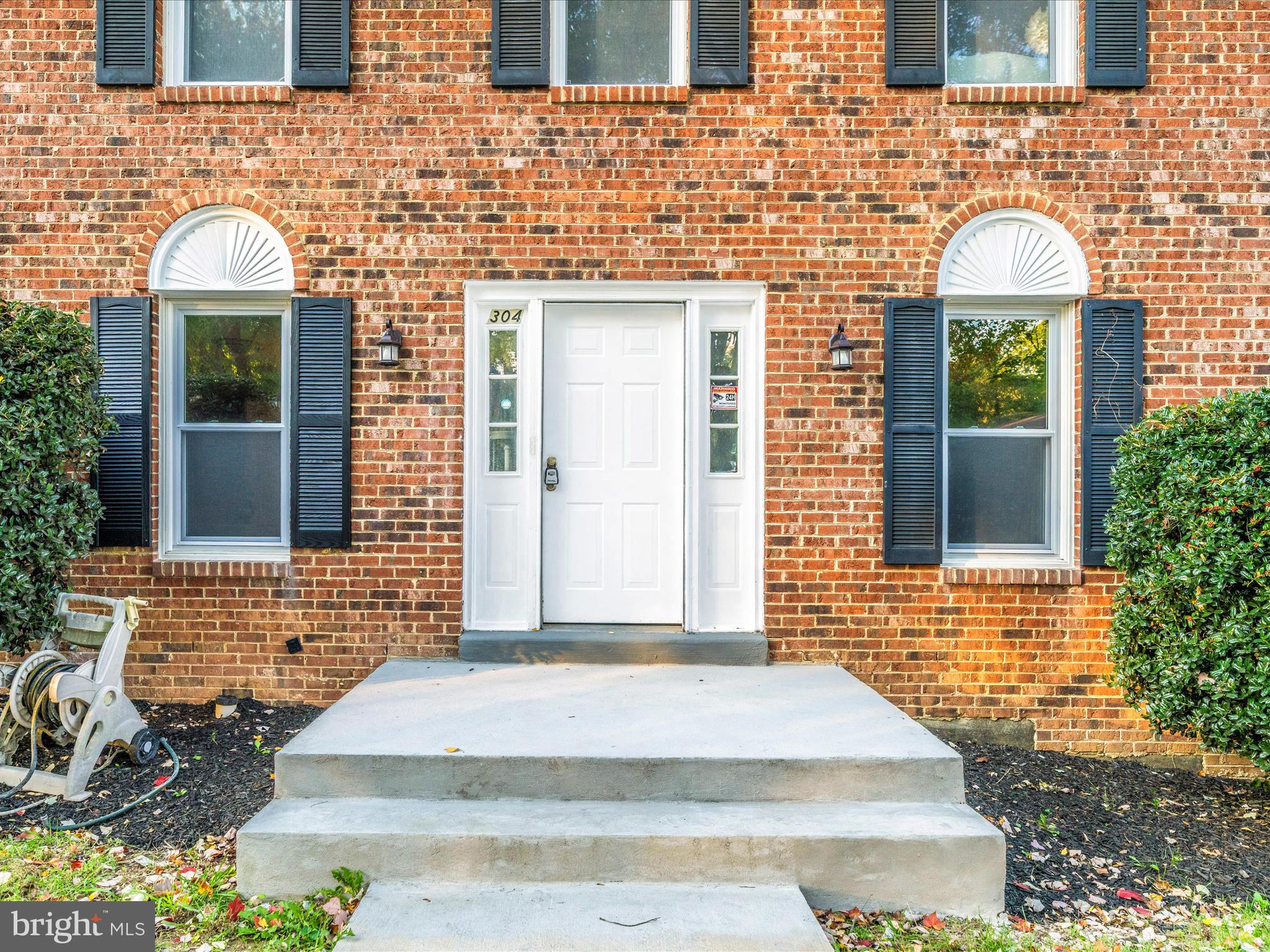 304 LOUREIRO LANE