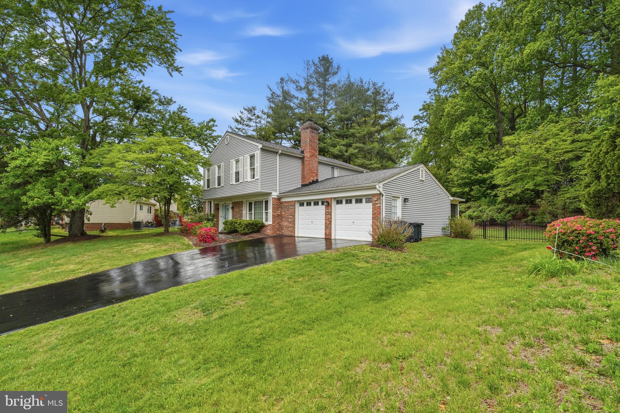 2304 HIDDEN VALLEY LANE