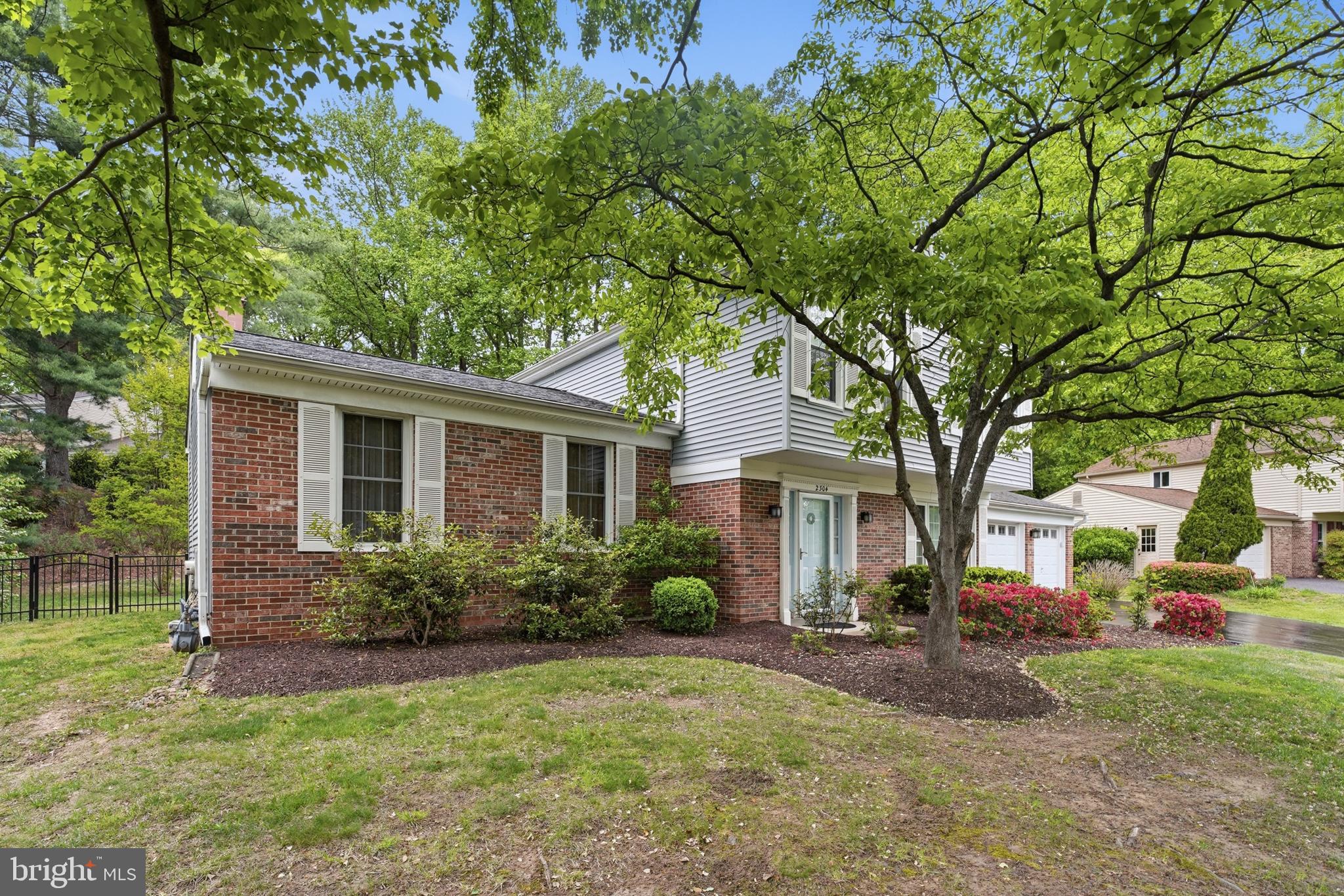 2304 HIDDEN VALLEY LANE