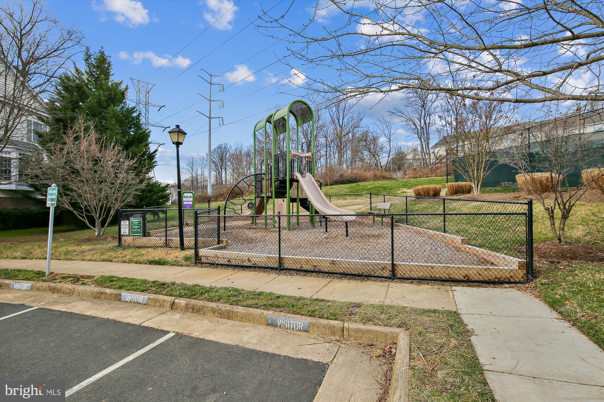 GOVERNORS GROVE - Residential