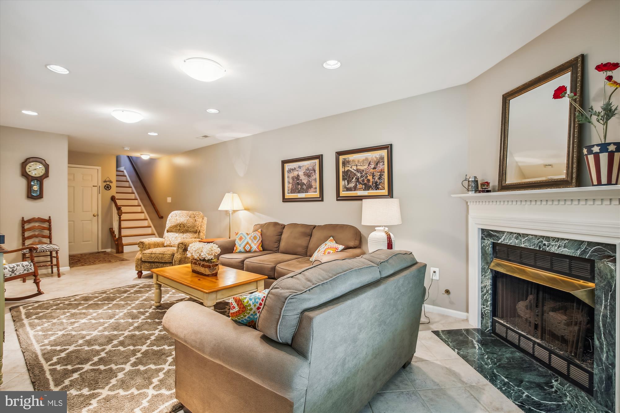 GOVERNORS GROVE - Residential