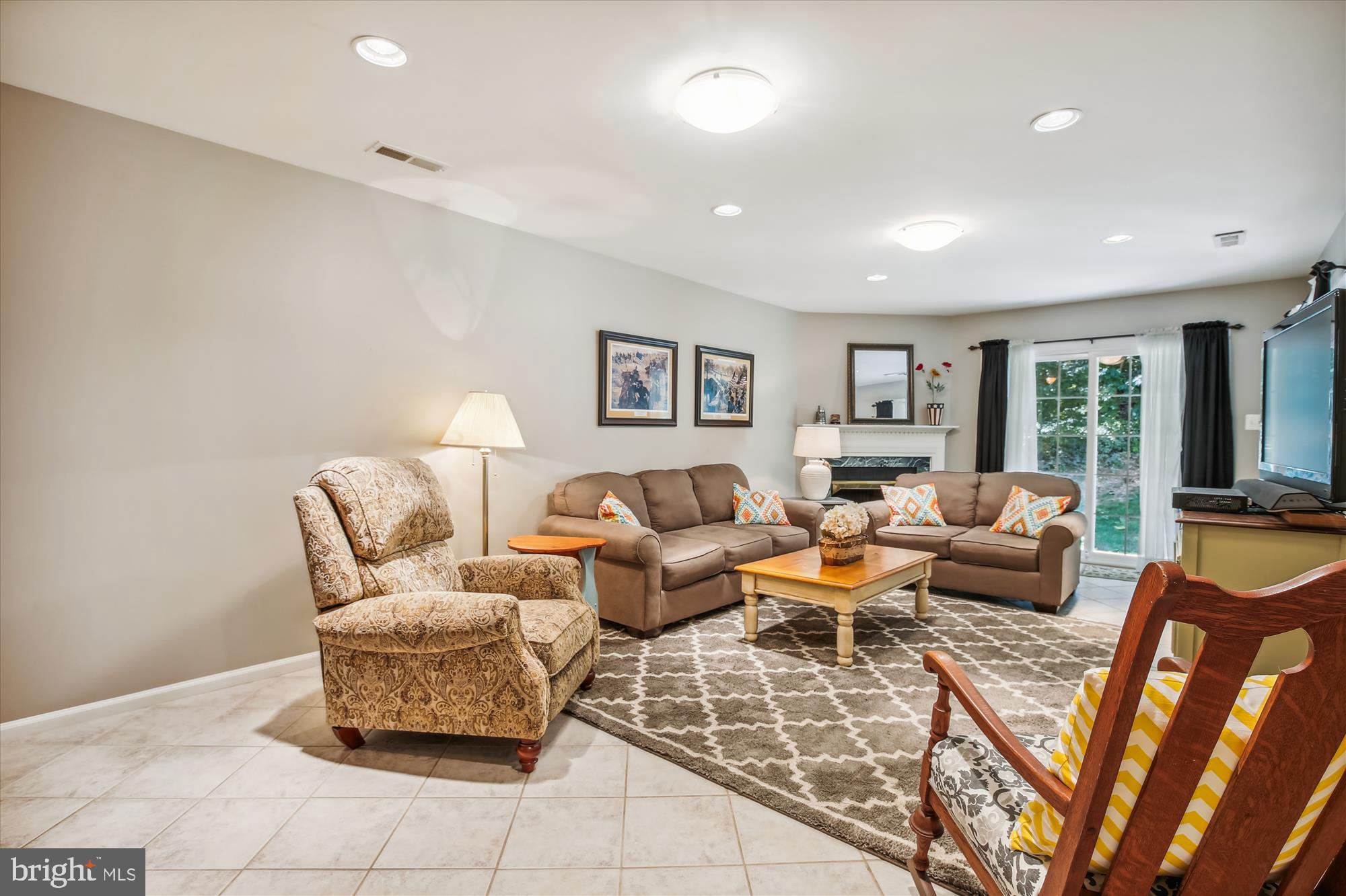 GOVERNORS GROVE - Residential