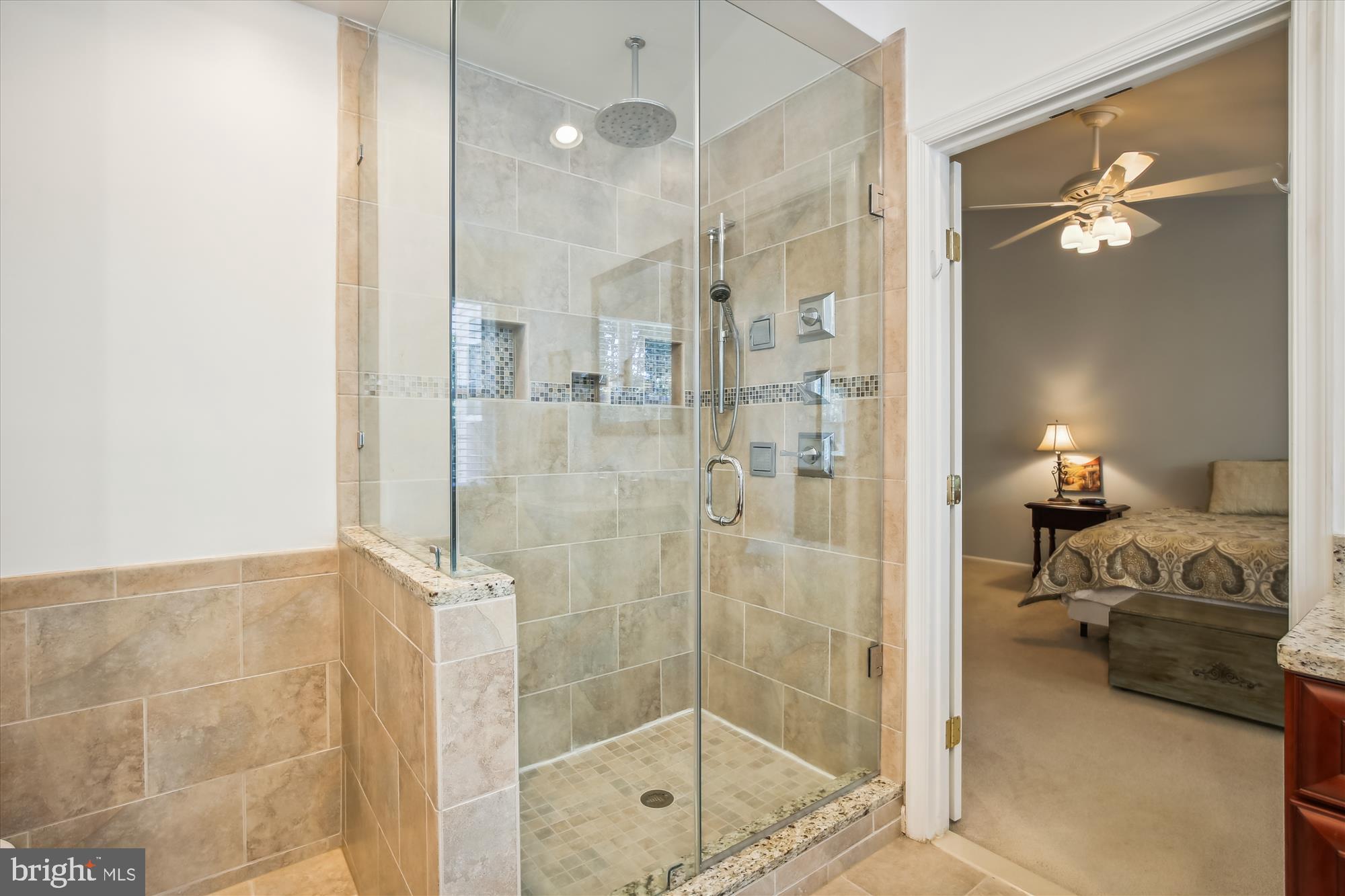 GOVERNORS GROVE - Residential