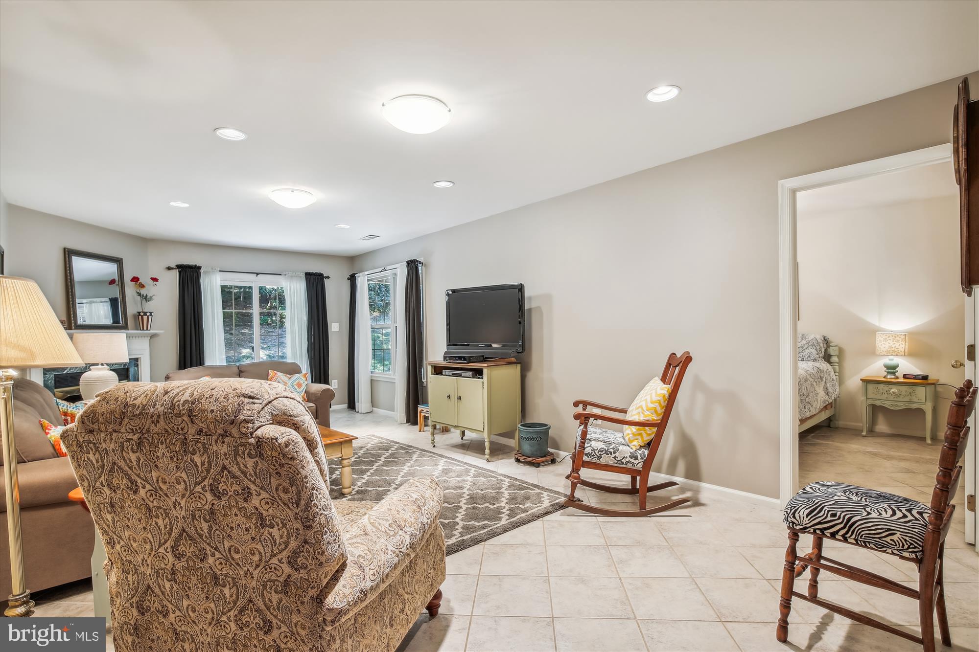 GOVERNORS GROVE - Residential