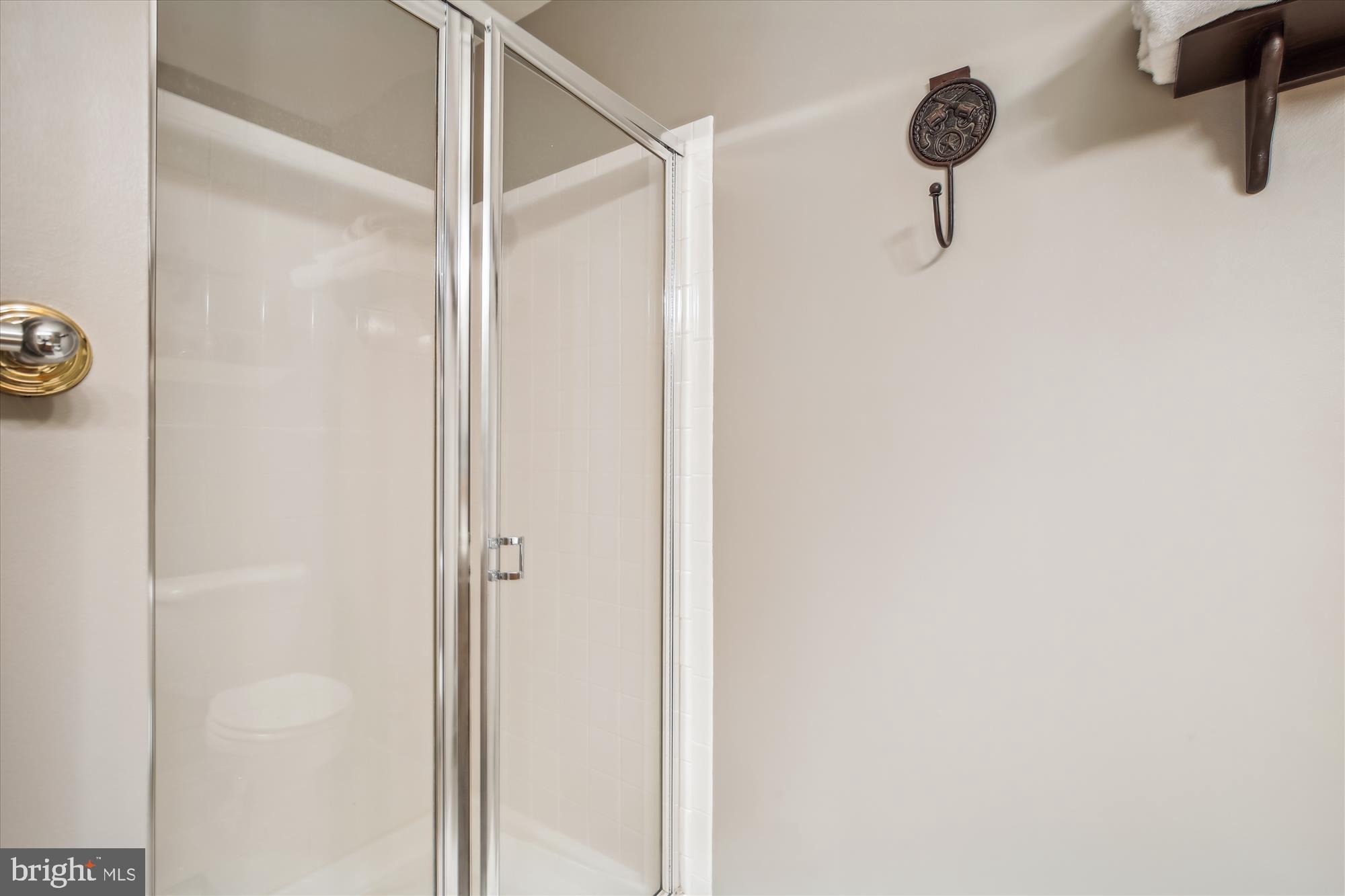 GOVERNORS GROVE - Residential