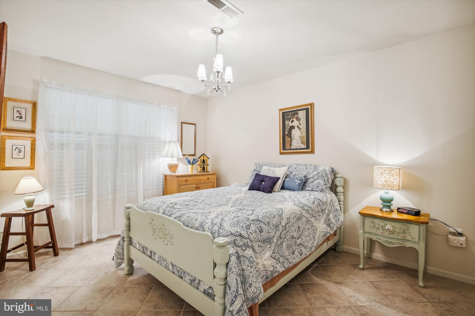 GOVERNORS GROVE - Residential