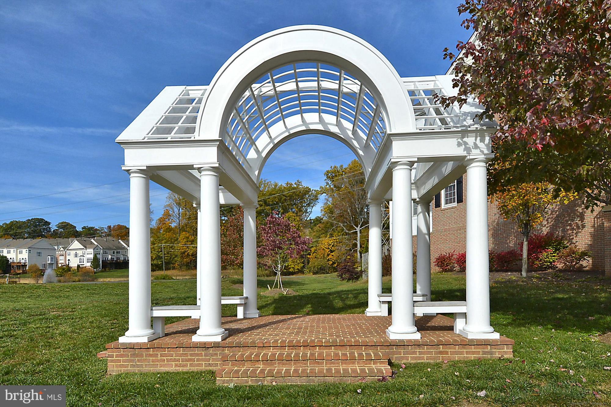 GOVERNORS GROVE - Residential