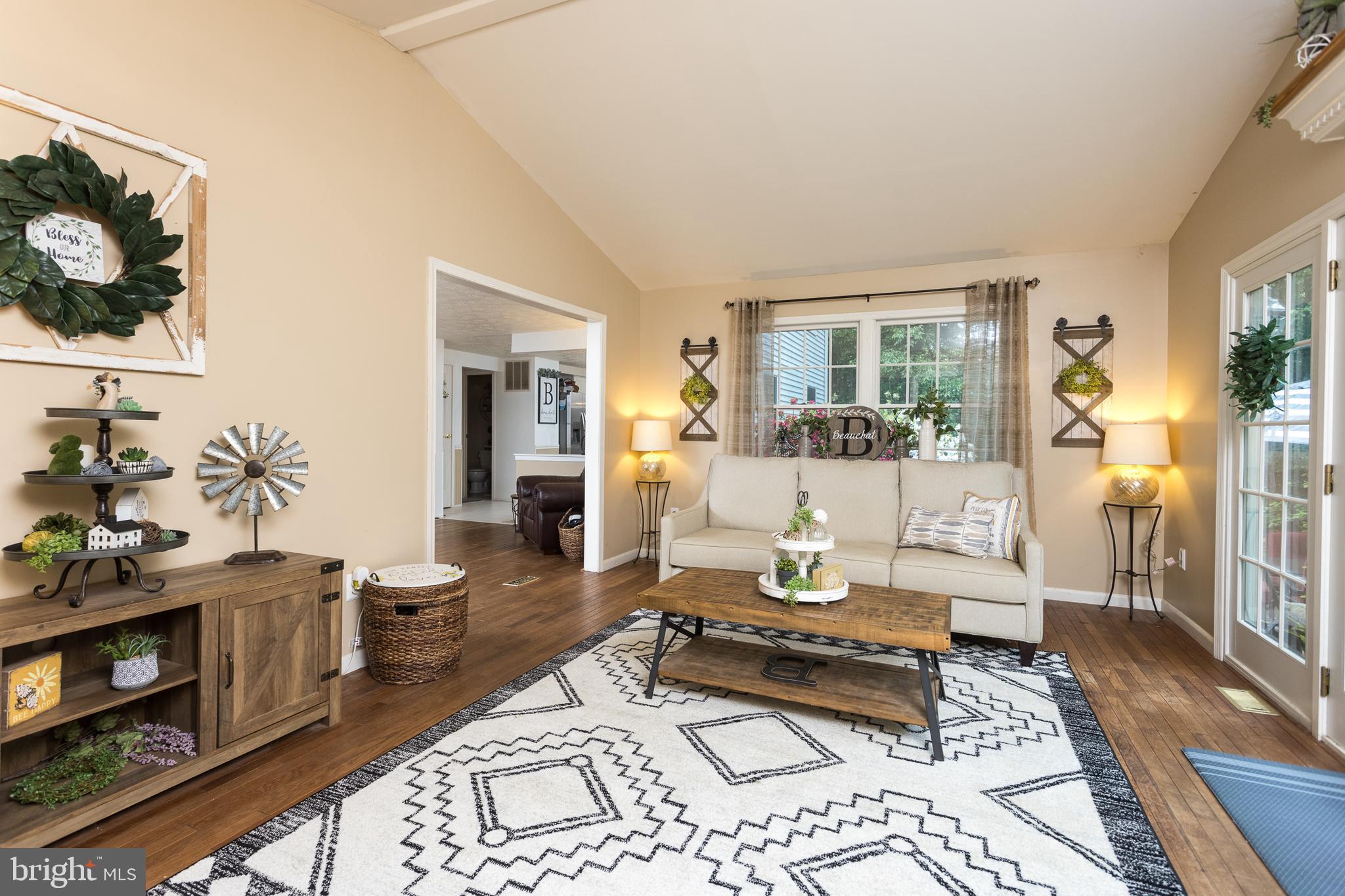 MIDDLETOWN FARMS - Residential