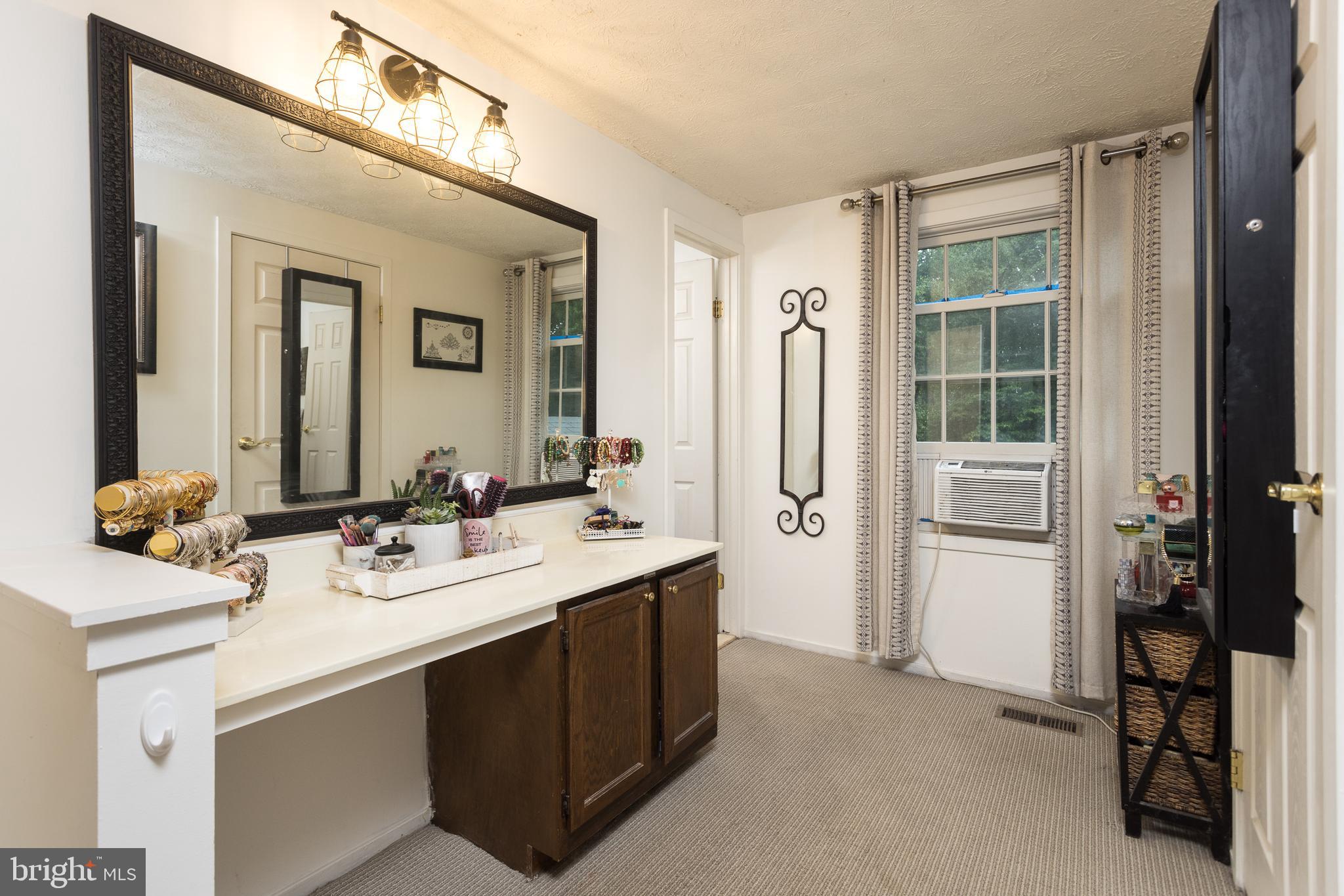 MIDDLETOWN FARMS - Residential