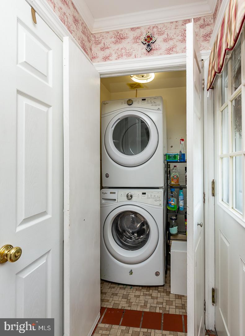 MERWOOD PARK - Residential Lease