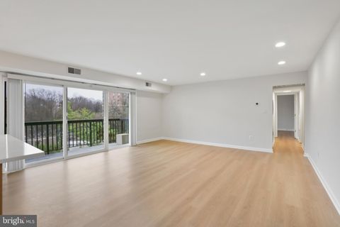 3200 S 28TH STREET 403 ALEXANDRIA VA 22302