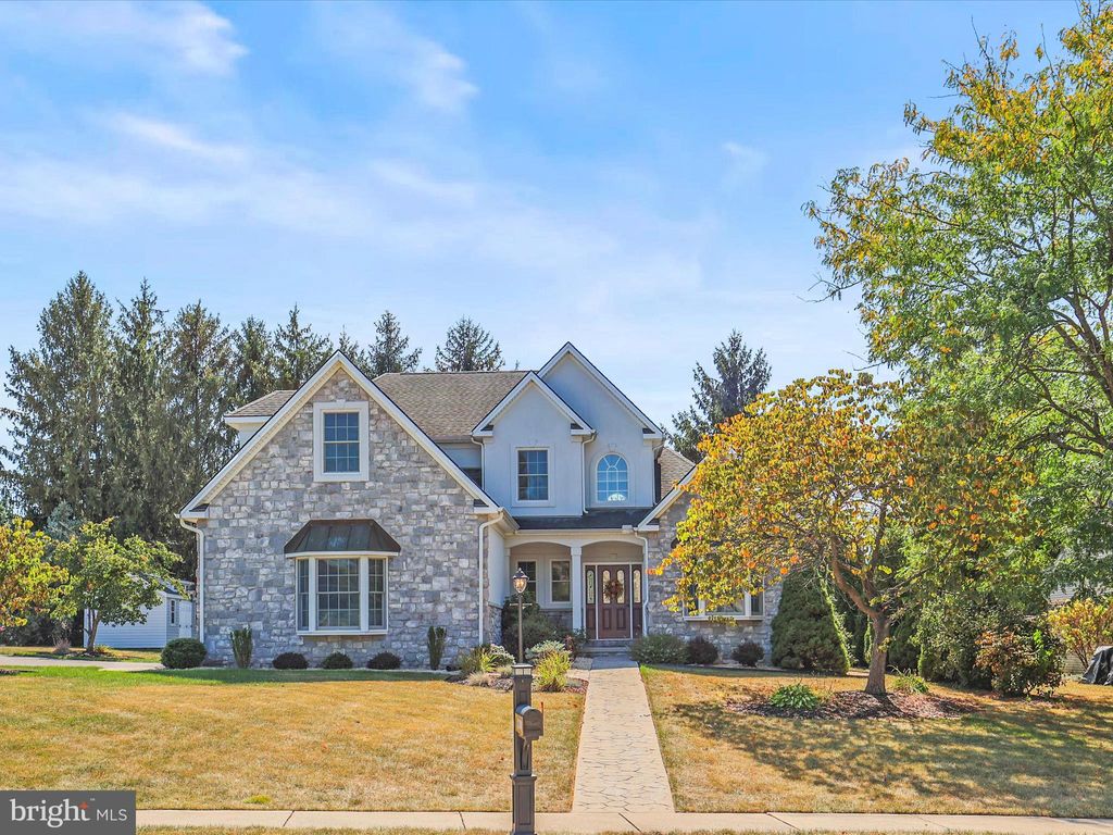 Photo of 2200 Parkton Lane, YORK, PA 17408 (MLS # PAYK2089668)
