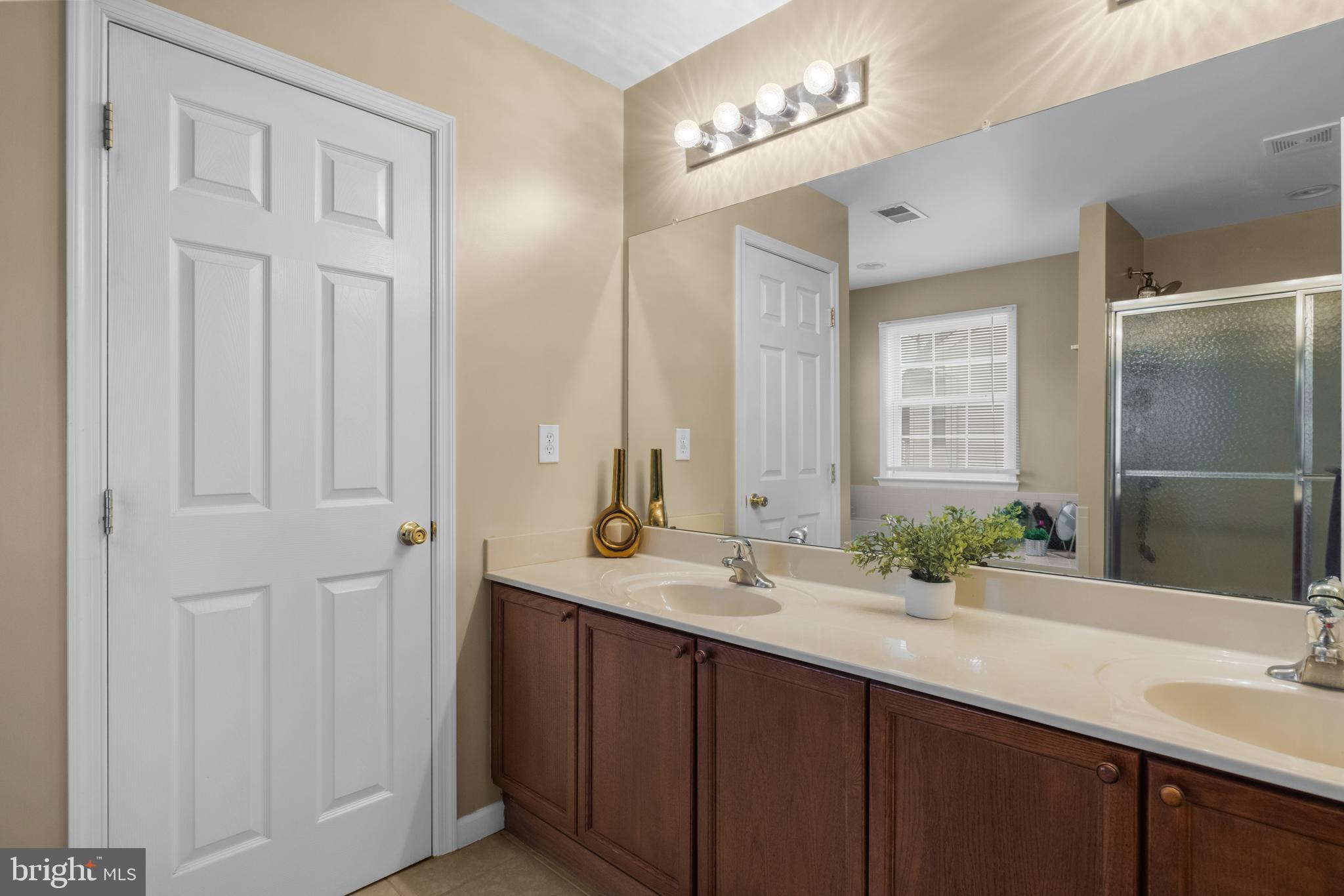 THE GALLERY - Residential