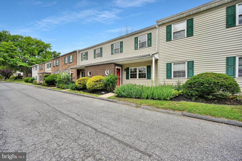Photo of 1360 Blue Jay Drive, LANCASTER, PA 17601 (MLS # PALA2089932)
