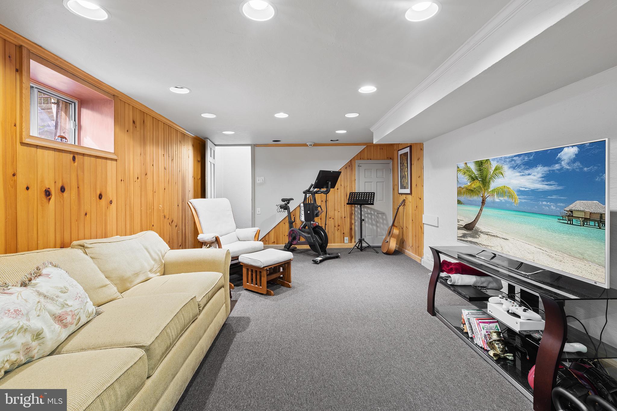 WYNNEWOOD - Residential