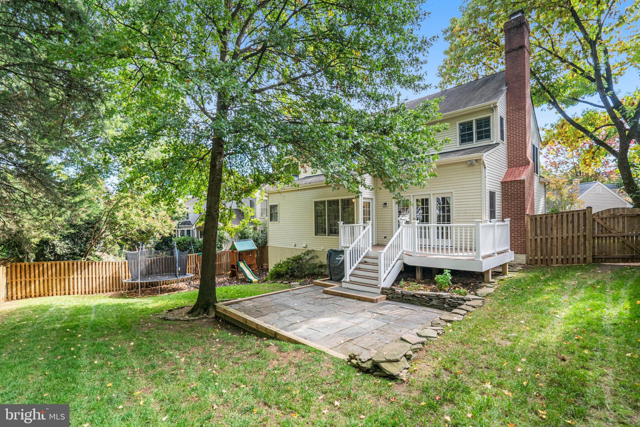 QUAKER HILL - Residential