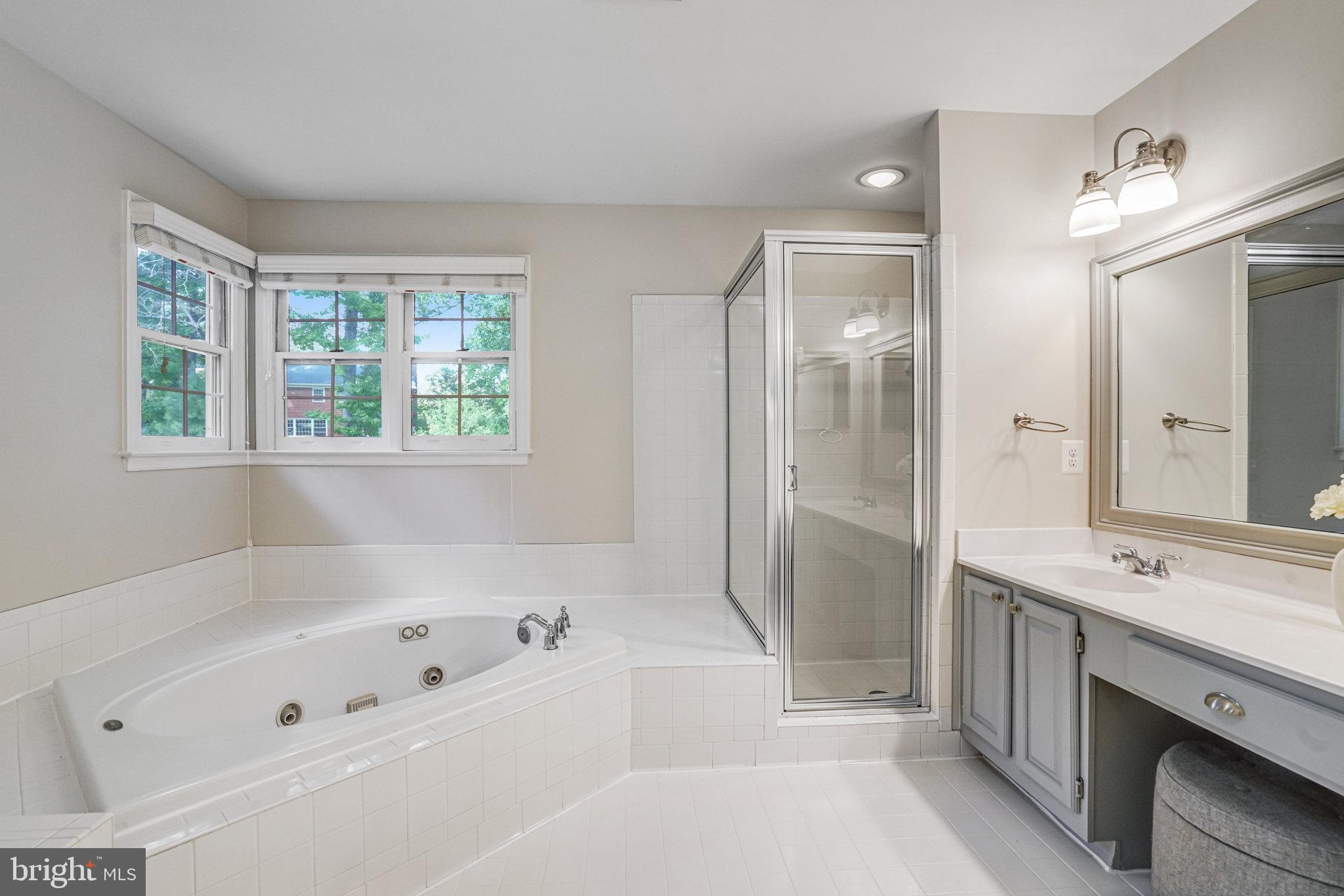 QUAKER HILL - Residential