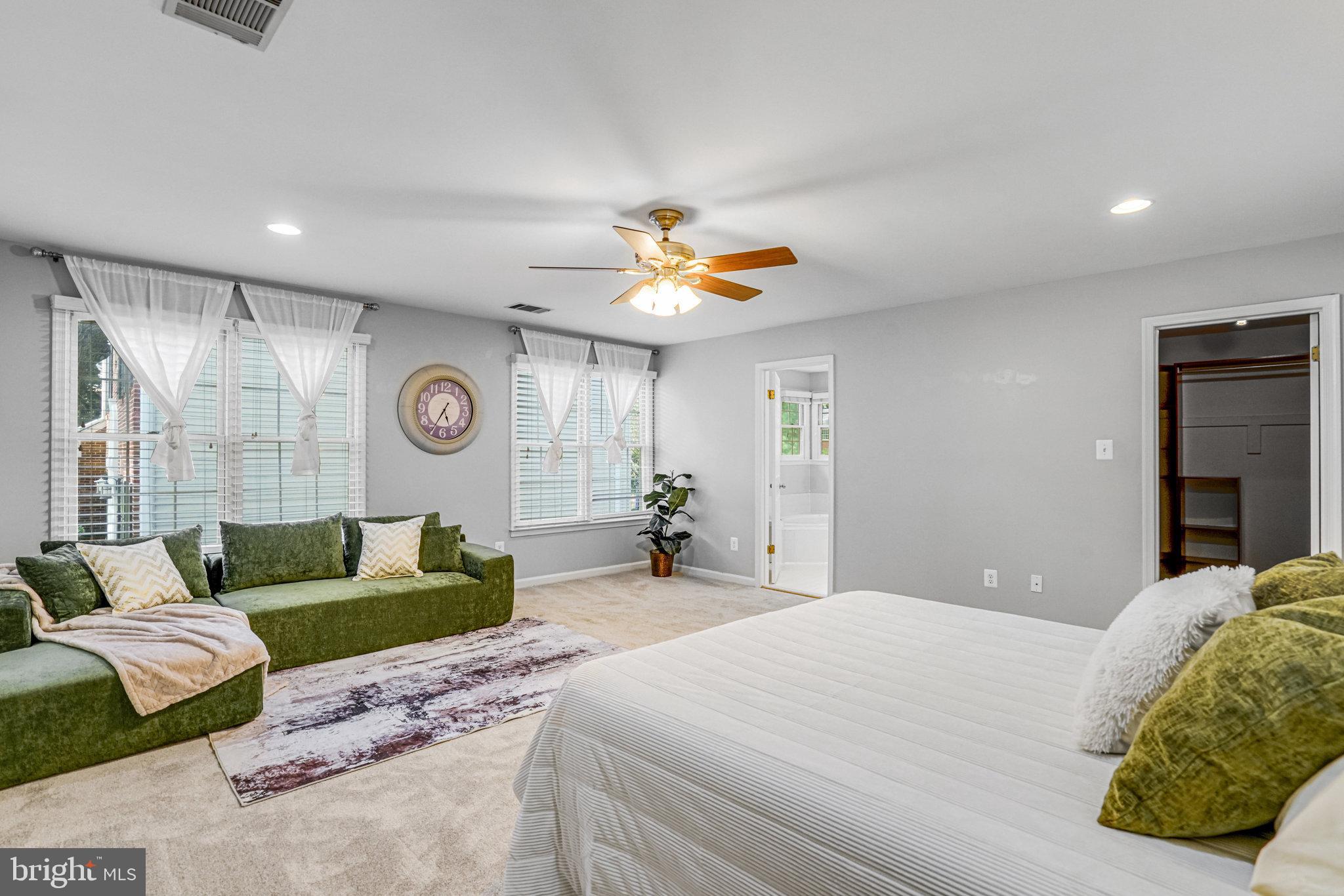 QUAKER HILL - Residential